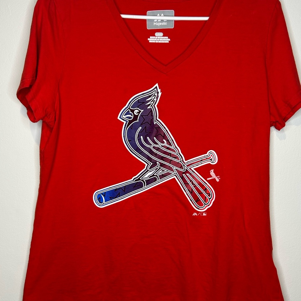 Majestic Red Women’s V-Neck STL Cardinals T-Shirt Size Large